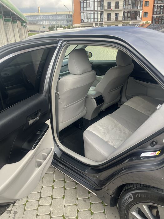 Toyota camry 2.5 2014