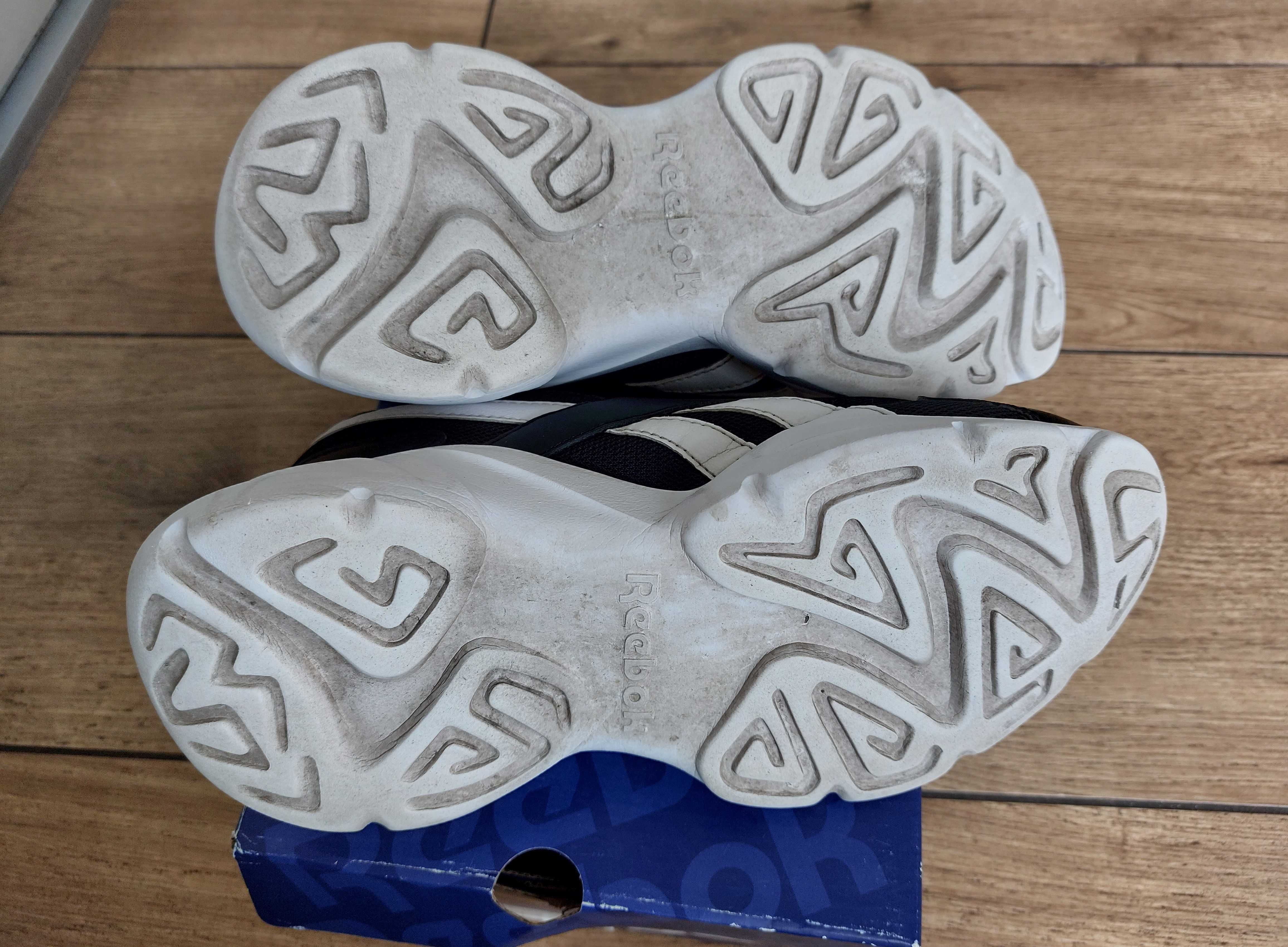 Czarno-białe buty sportowe Reebok Royal Bridge 3, 36