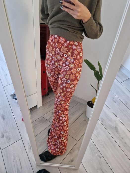 Spodnie w kwiaty dzwony wysoki stan