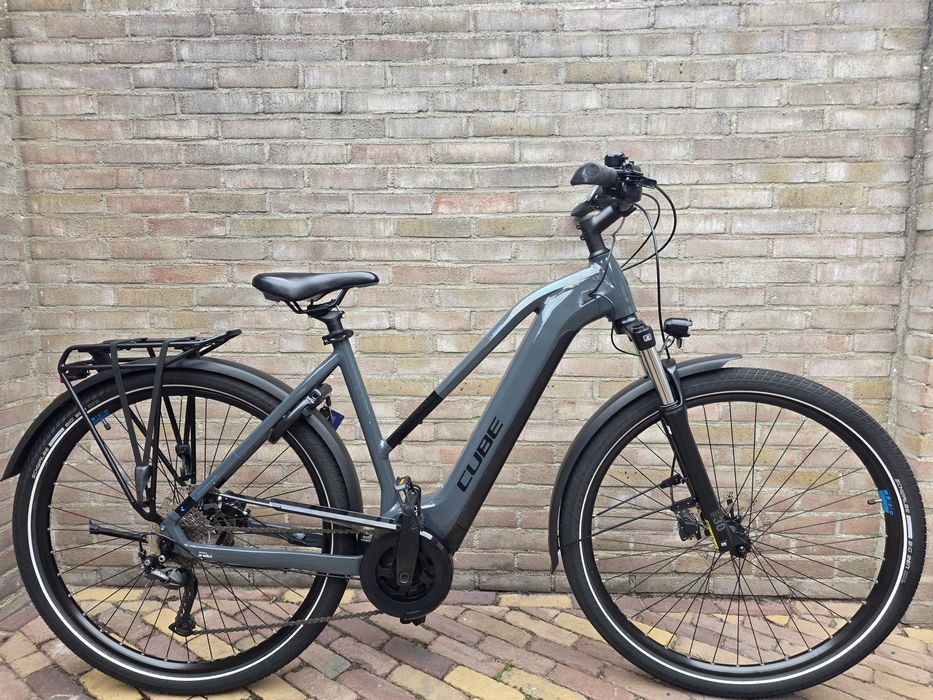 Elektryczny Cube Touring ON1 Performance Line