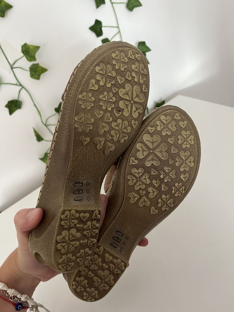 sandały na niskim obcasie sandałki aksamitne napaski buty na lato 37