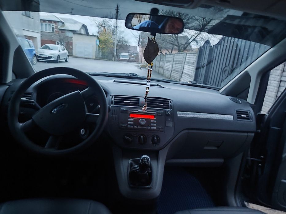 Надійна машина на кожен день.