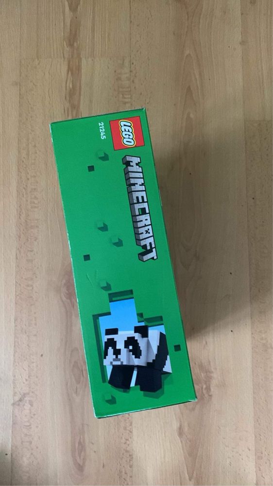 Lego minecraft panda