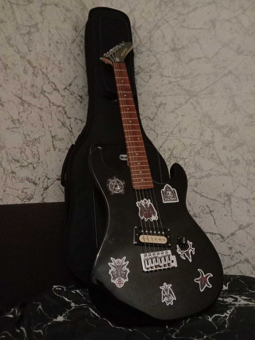 Продам електрогітару Kramer Baretta special