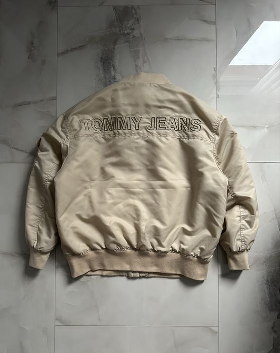 Бомбер Tommy Jeans