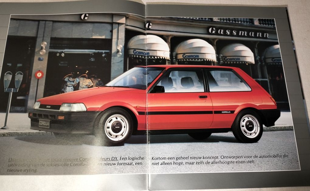 Revista Promocional Toyota Corolla E80 Hatch Back