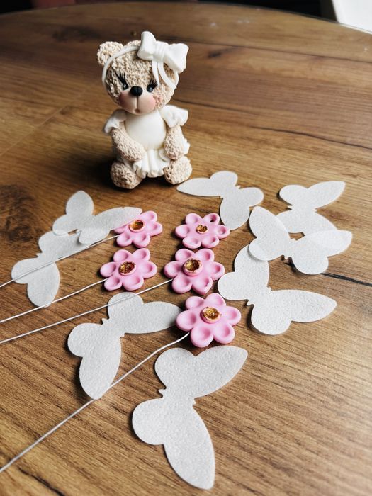 Zestaw na tort mis kwiatki motylki z masy cukrowej