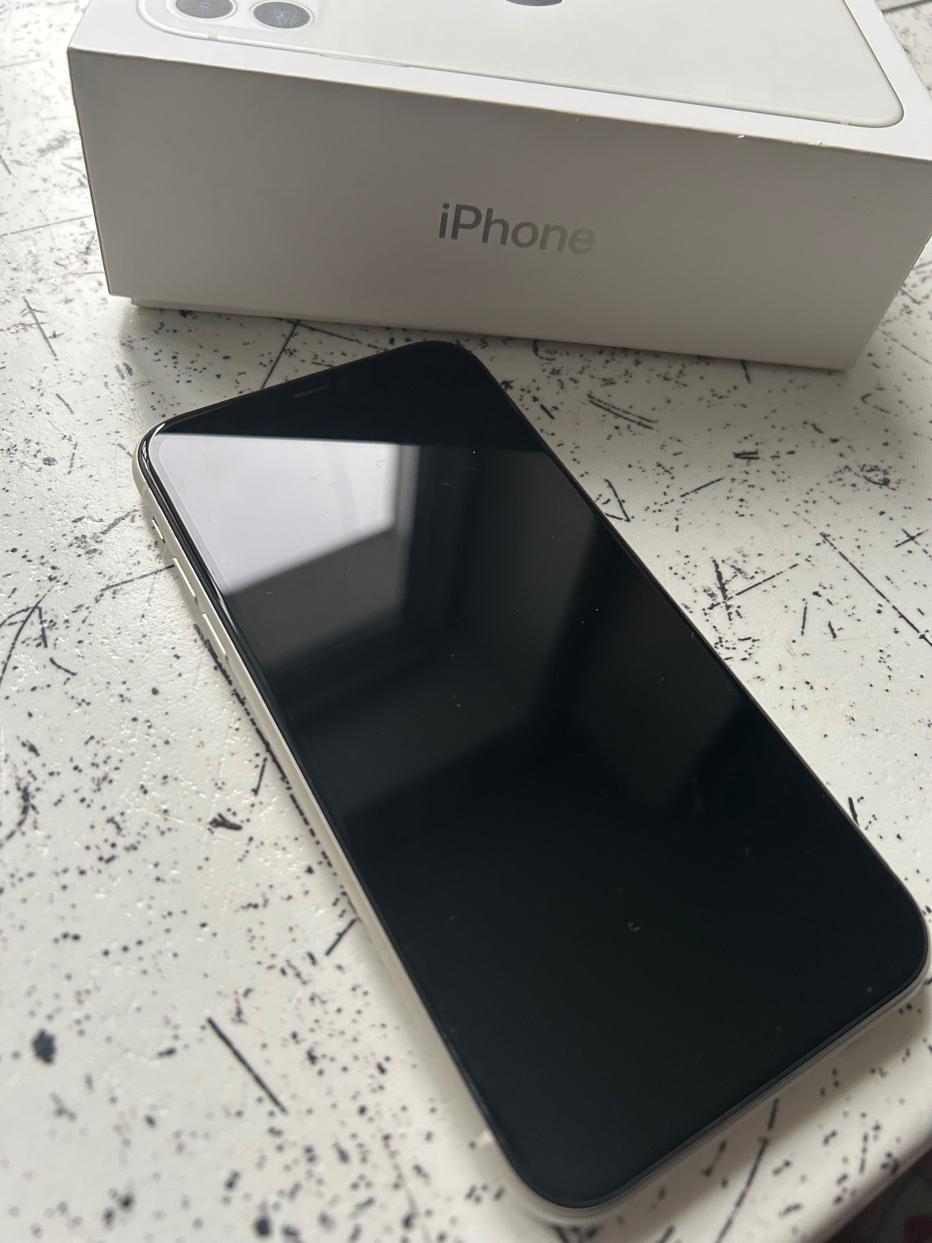 iPhone 11 128гігабайт