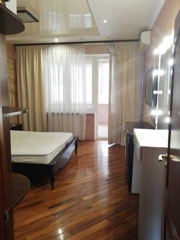 3к 140м 5-й поверх Оболонь ЖК Оазис Івасюка 6-Б парк Наталка є паркінг