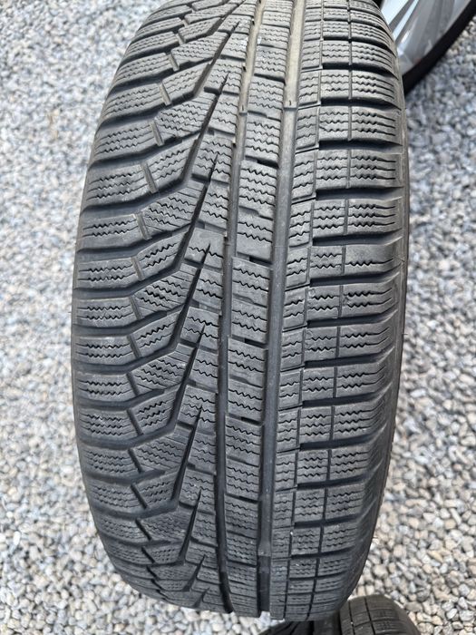 Komplet opon zimowych Hankook 225/60 R17