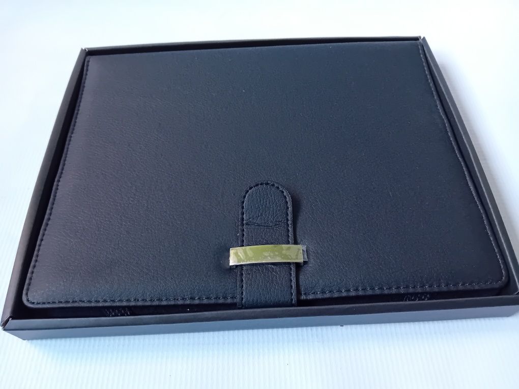 Etui , stojak na tablet