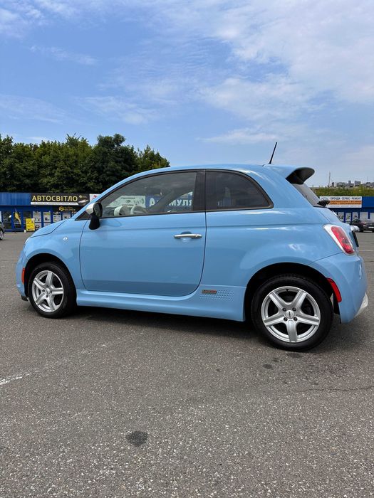 Fiat 500e рестайлінг 2016 рік