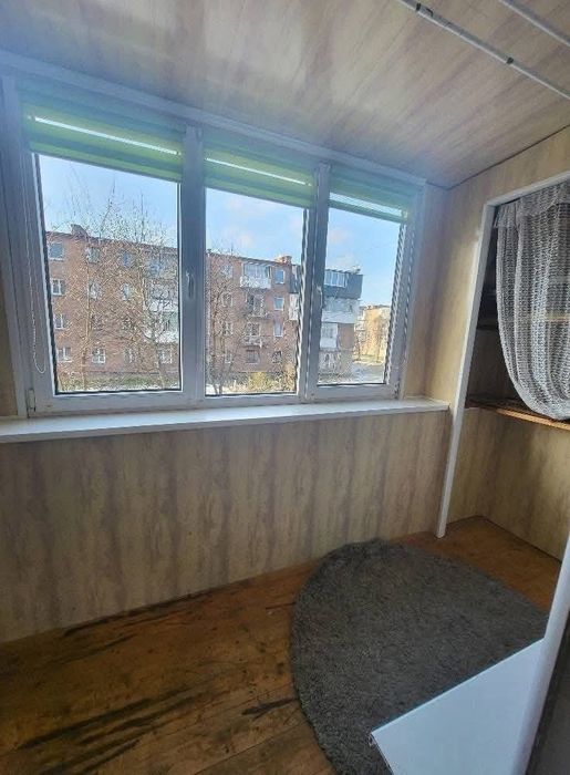 Продам 1-кім квартиру на другому поверсі