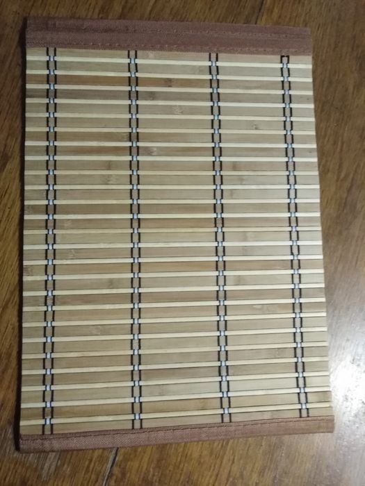 Maty bambusowe na stół