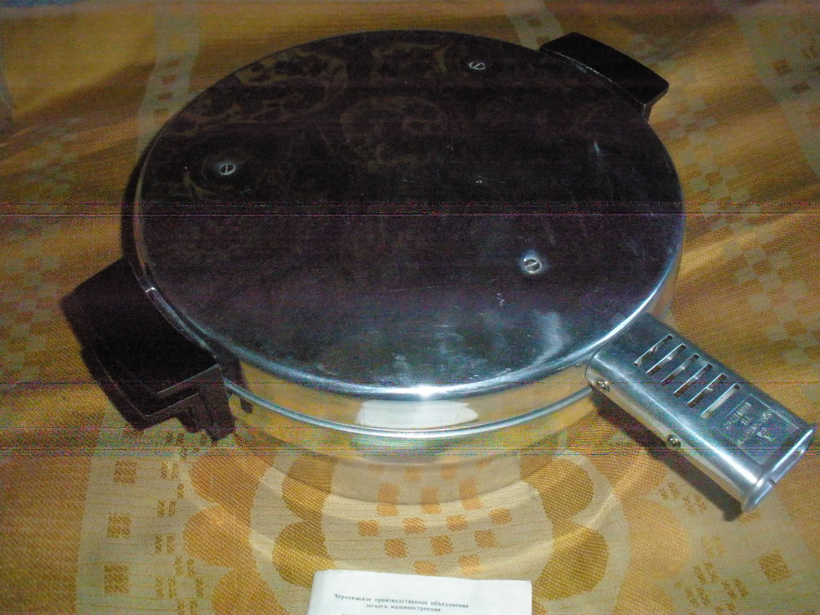Новенькая Электрожаровня   2-0,63/220 в. 1991 г. СССР.