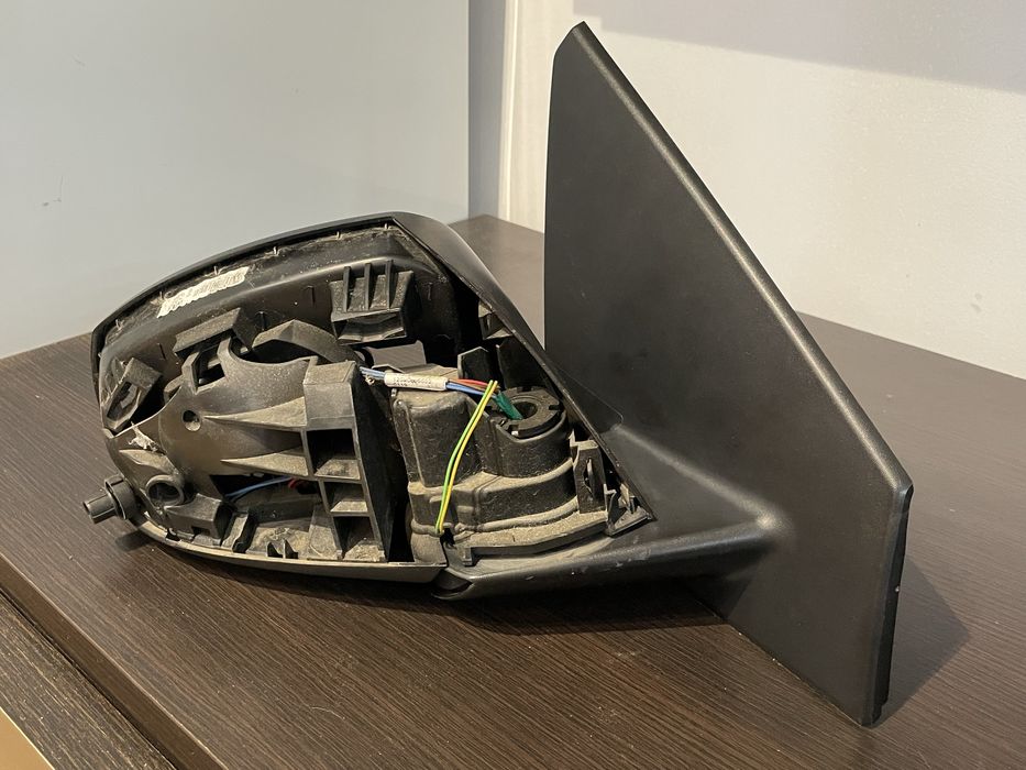 Праве зеркало Renault Megane 3 8 пін з електроскладуванн на запчастини