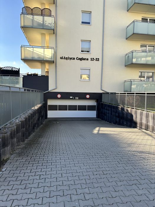 Sprzedam garaż w hali garazowej