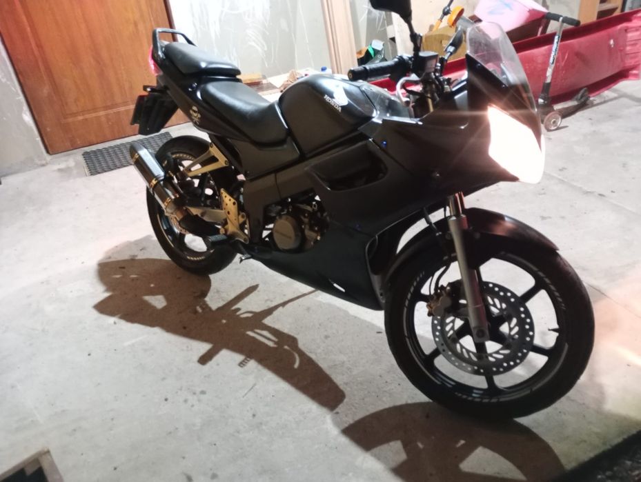 Honda CBR 125 R JC34