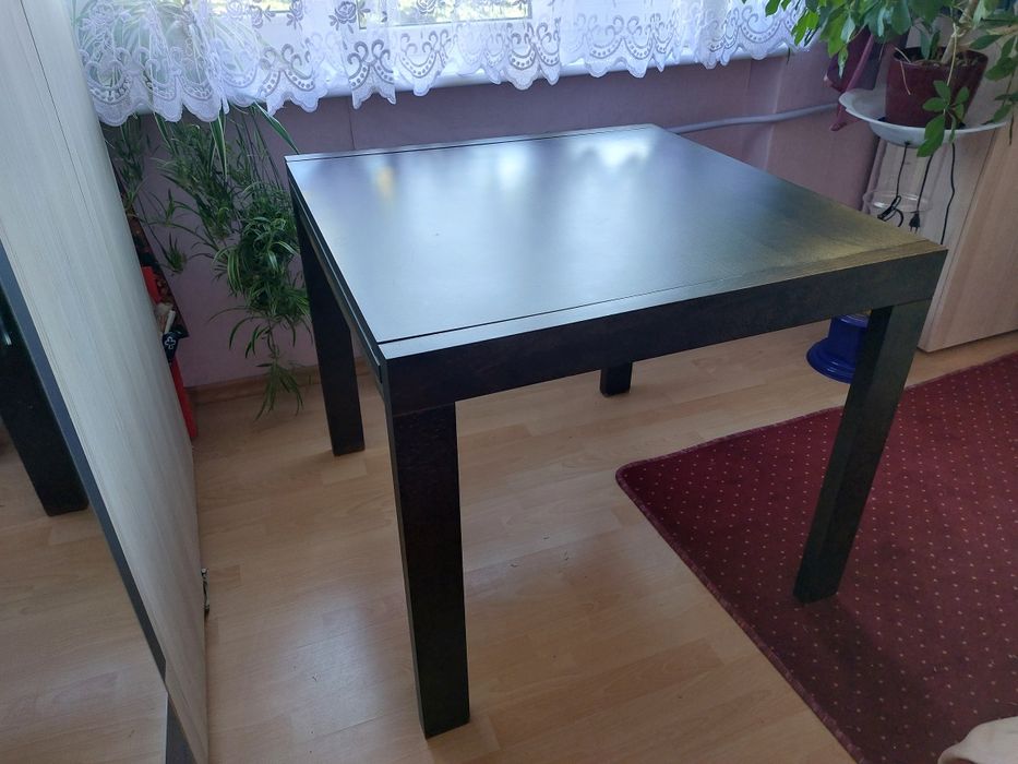 Stół rozsuwany o wymiarach 85×85