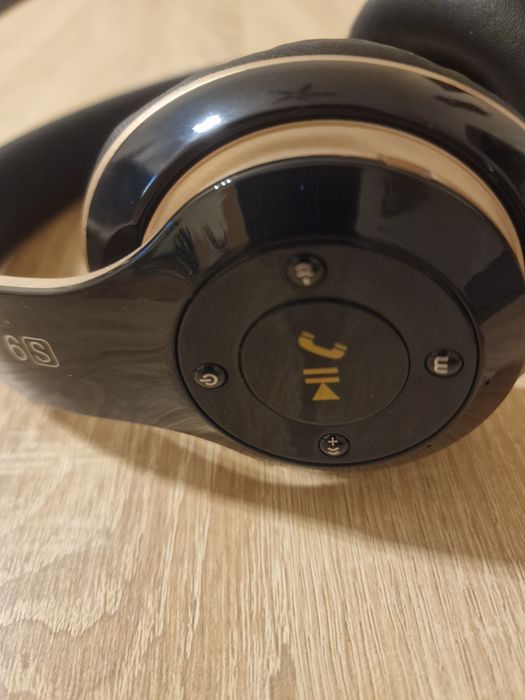 Bezprzewodowe słuchawki nauszne Bluetooth