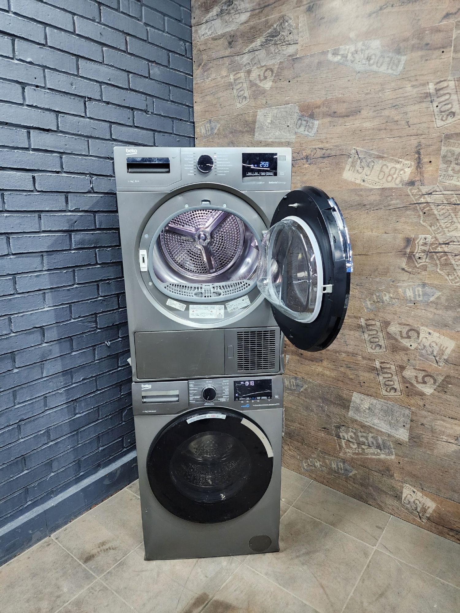 Комплект пральна + сушка Beko PWUV7646XME
