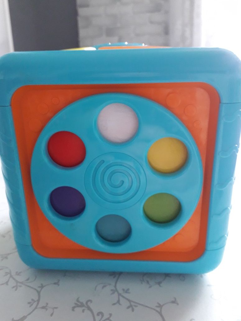 Іграшка музикальний куб