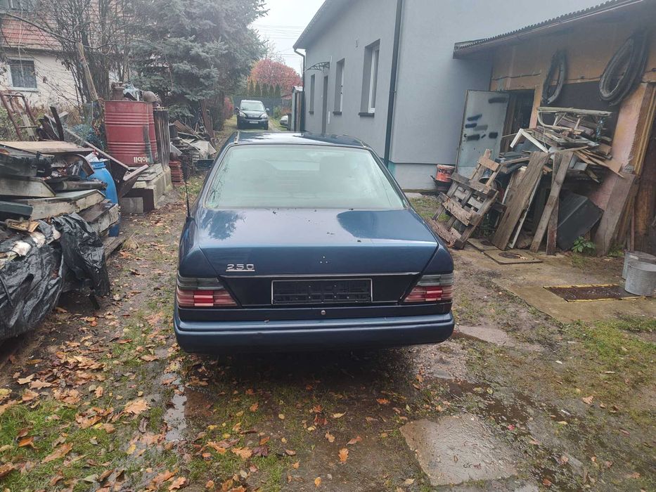 Mercedes 124/2.3B+G/Cupe/Czytaj Opis