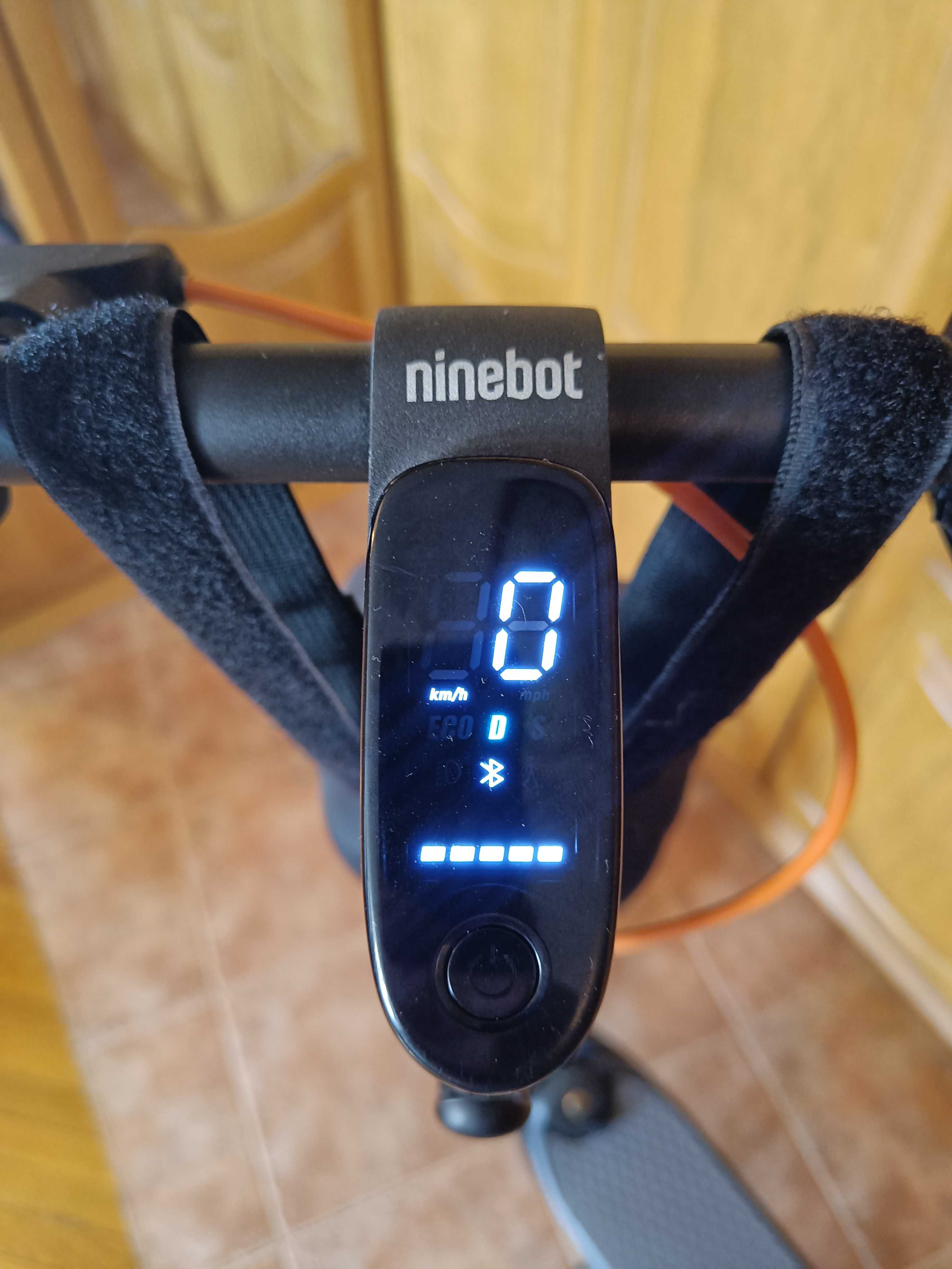 Електросамокат Segway Ninebot F40