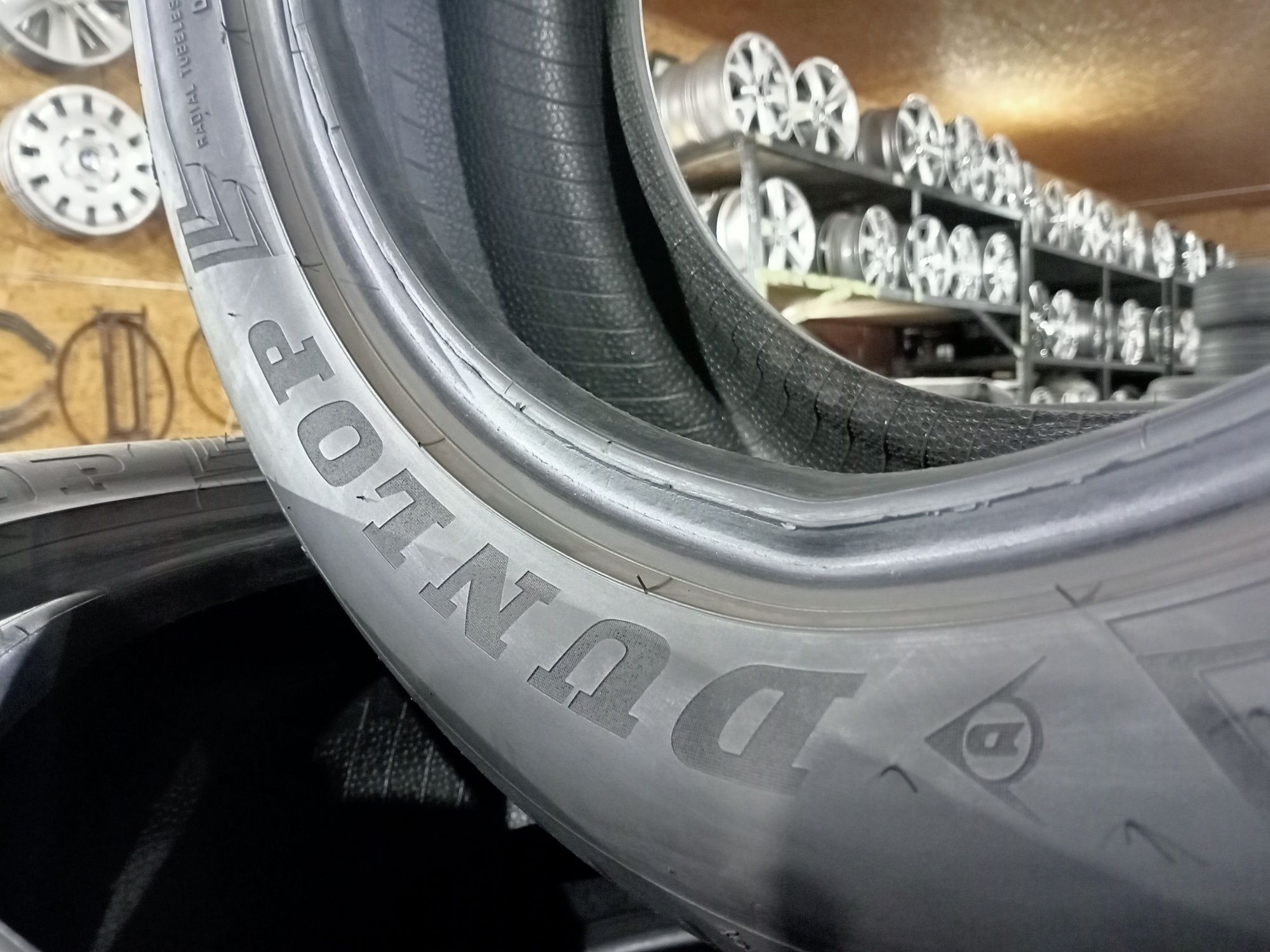 Літні шини комплект 215/55 r17 dunlop