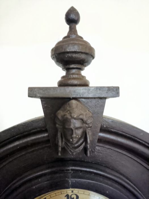 Relógio de sala antigo