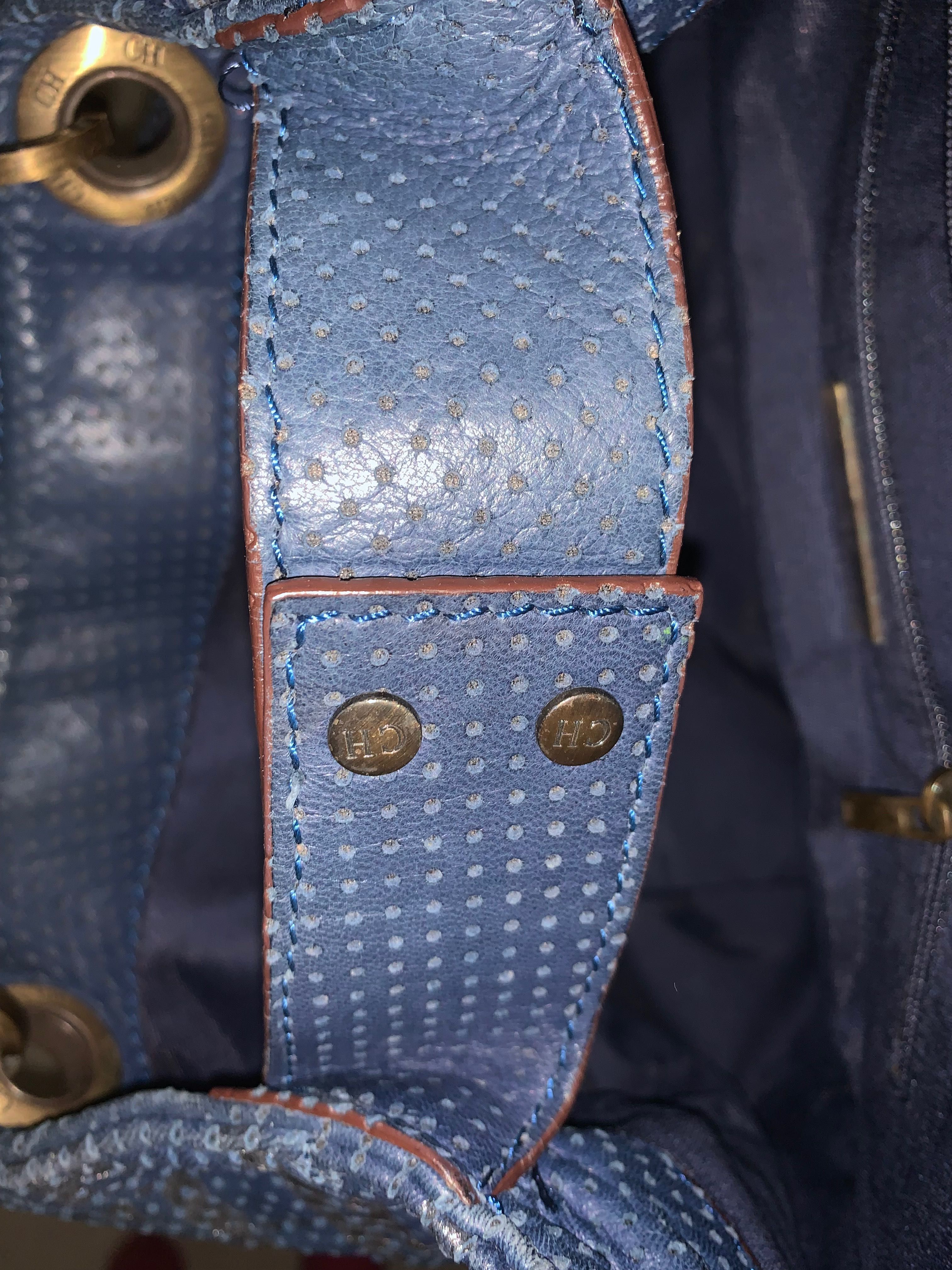 Carteira Carolina herrera azul com inciais prateadas