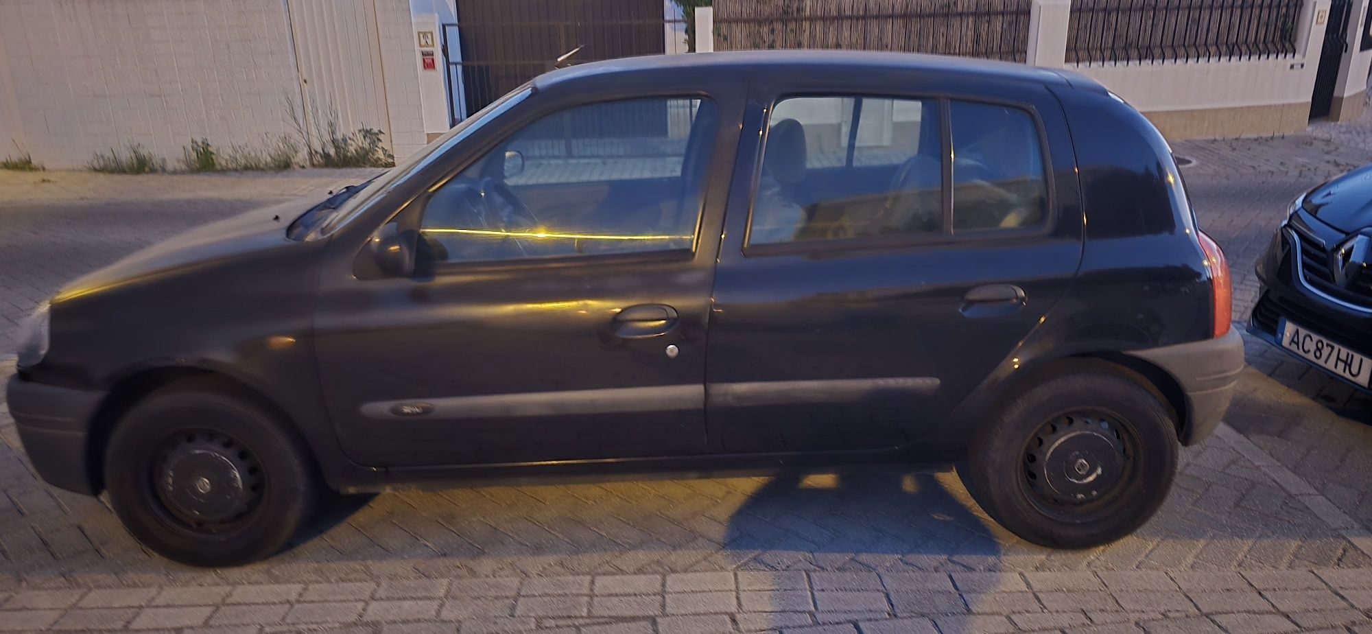 Clio 1.2 1999 troca por moto 125cc