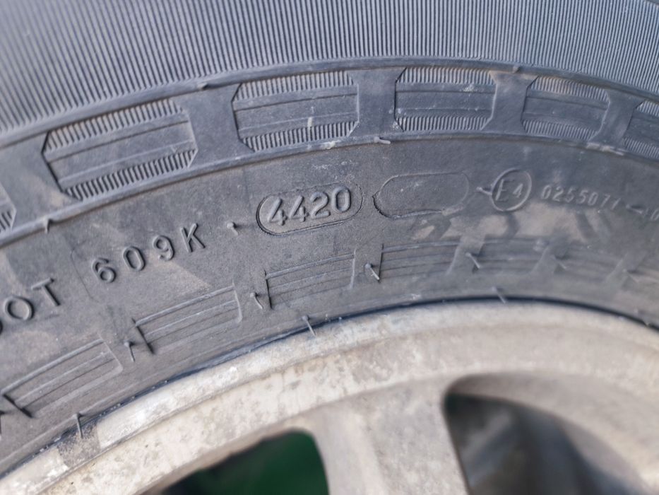 Nokian Rotiva AT 265 / 75 r 16 4szt