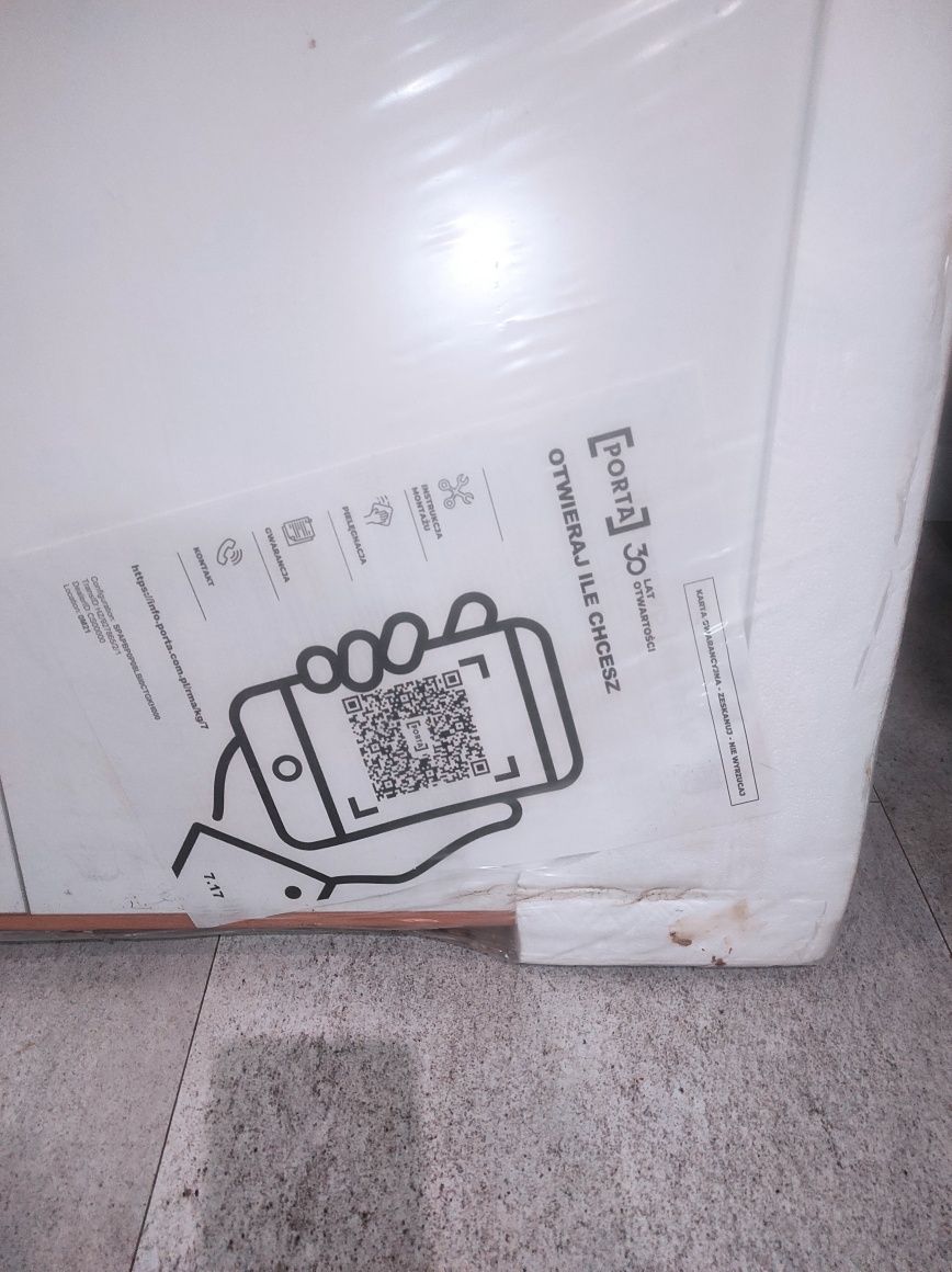 Drzwi wewnątrzne łamane pełne Porta Beta białe 80