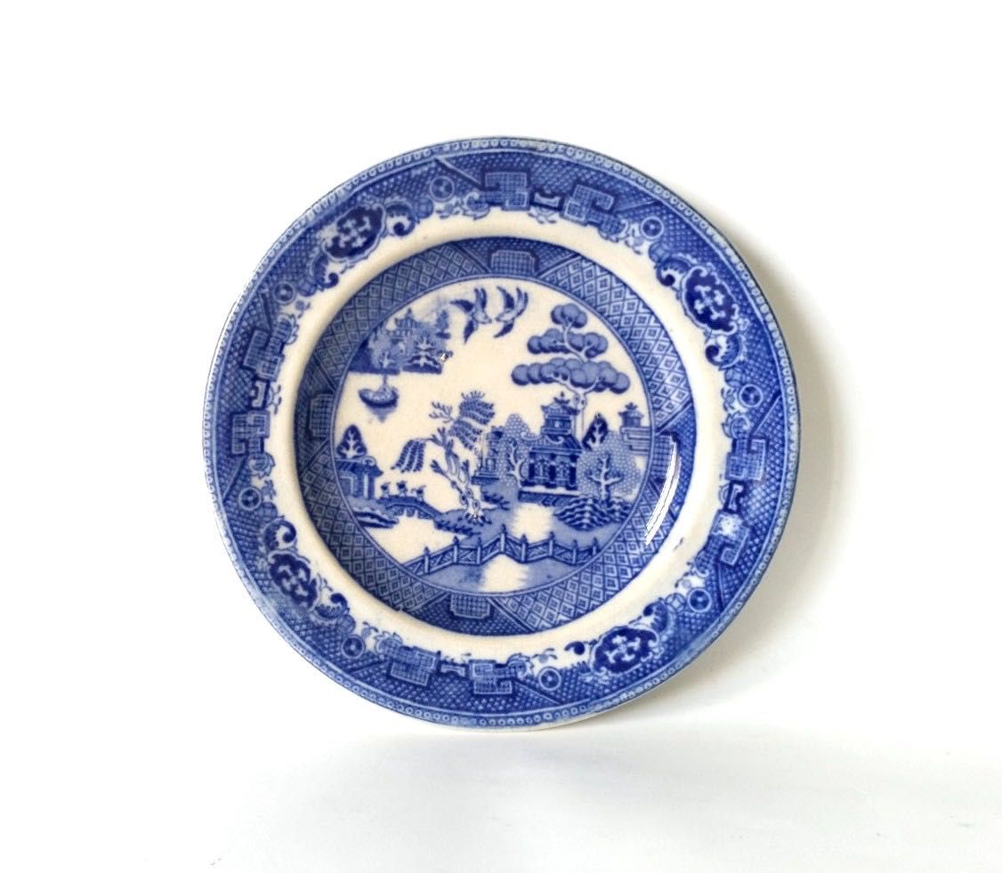 Talerz śniadaniowy Blue Willow stary ceramika lew chorągiew