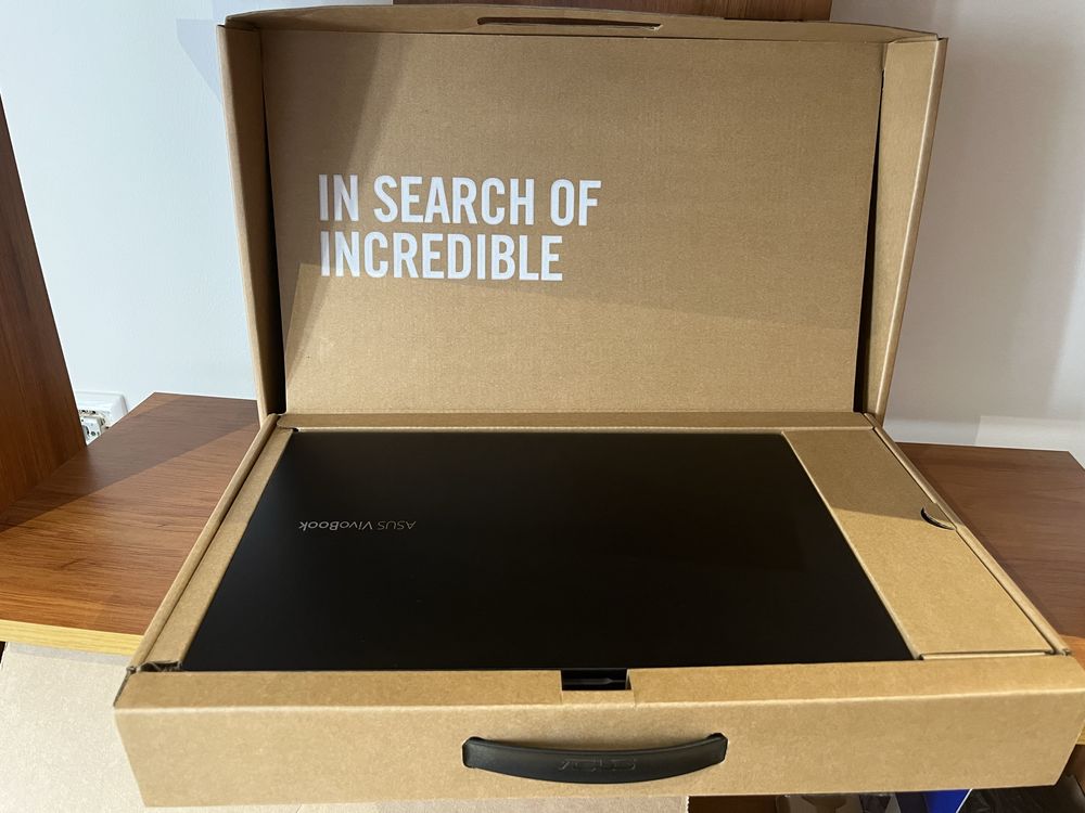 ASUS Vivobook 14” – i7