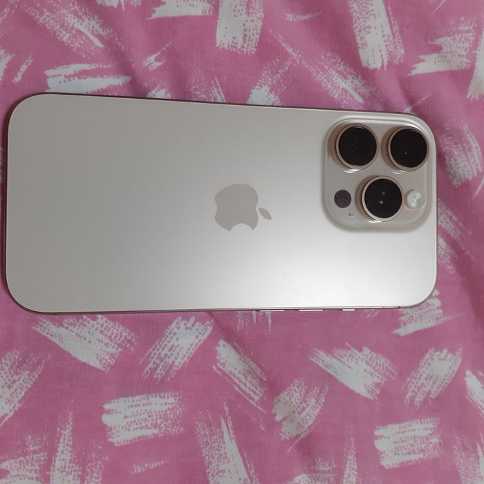 Iphone 16 pro 256gb na gwarancji bateria 100%