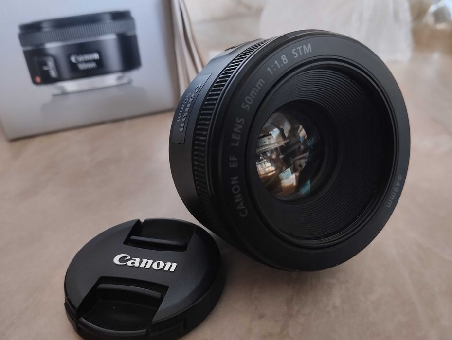 Canon EF 50mm f/1.8 STM. Є коробка як Новий