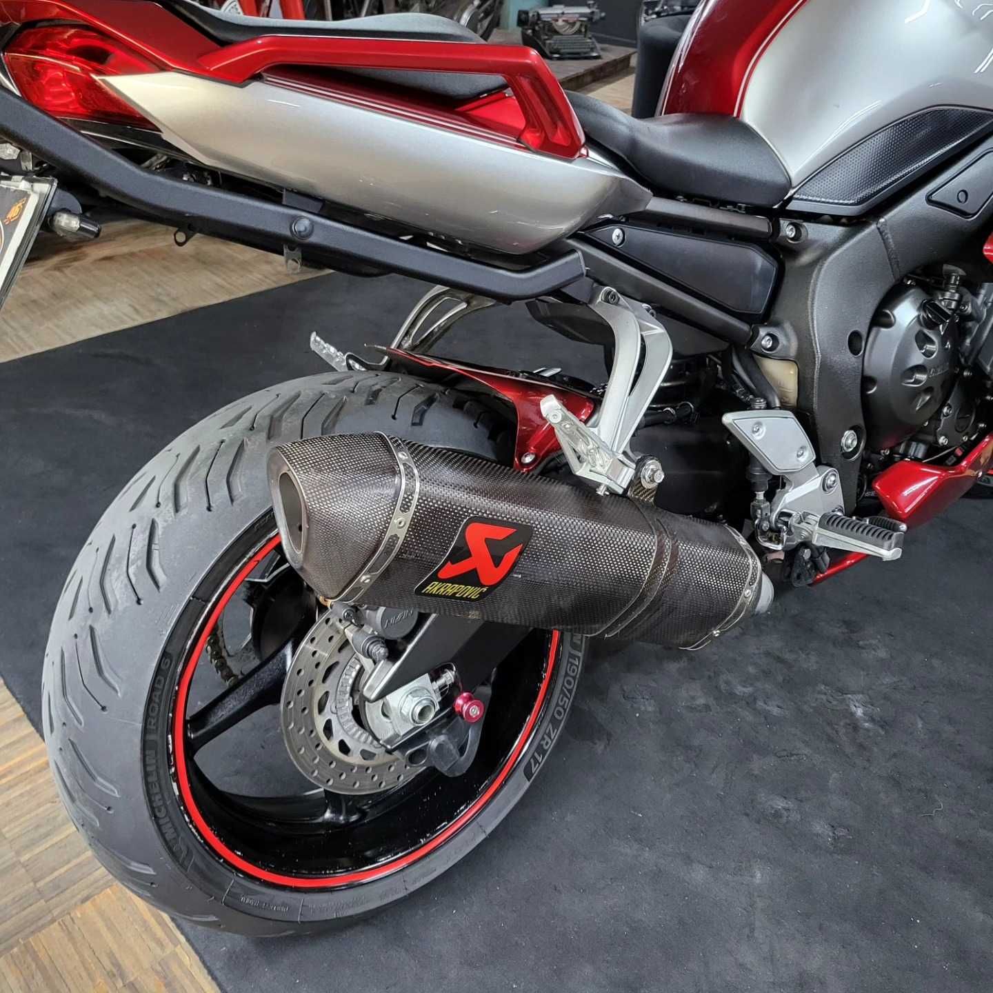 Yamaha FZ 1000 Fazer 2015