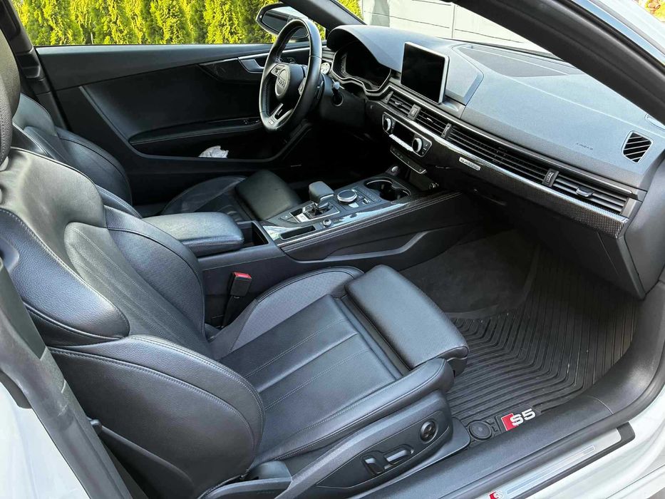 Audi S5 Coupe  3.0T quattro tiptronic