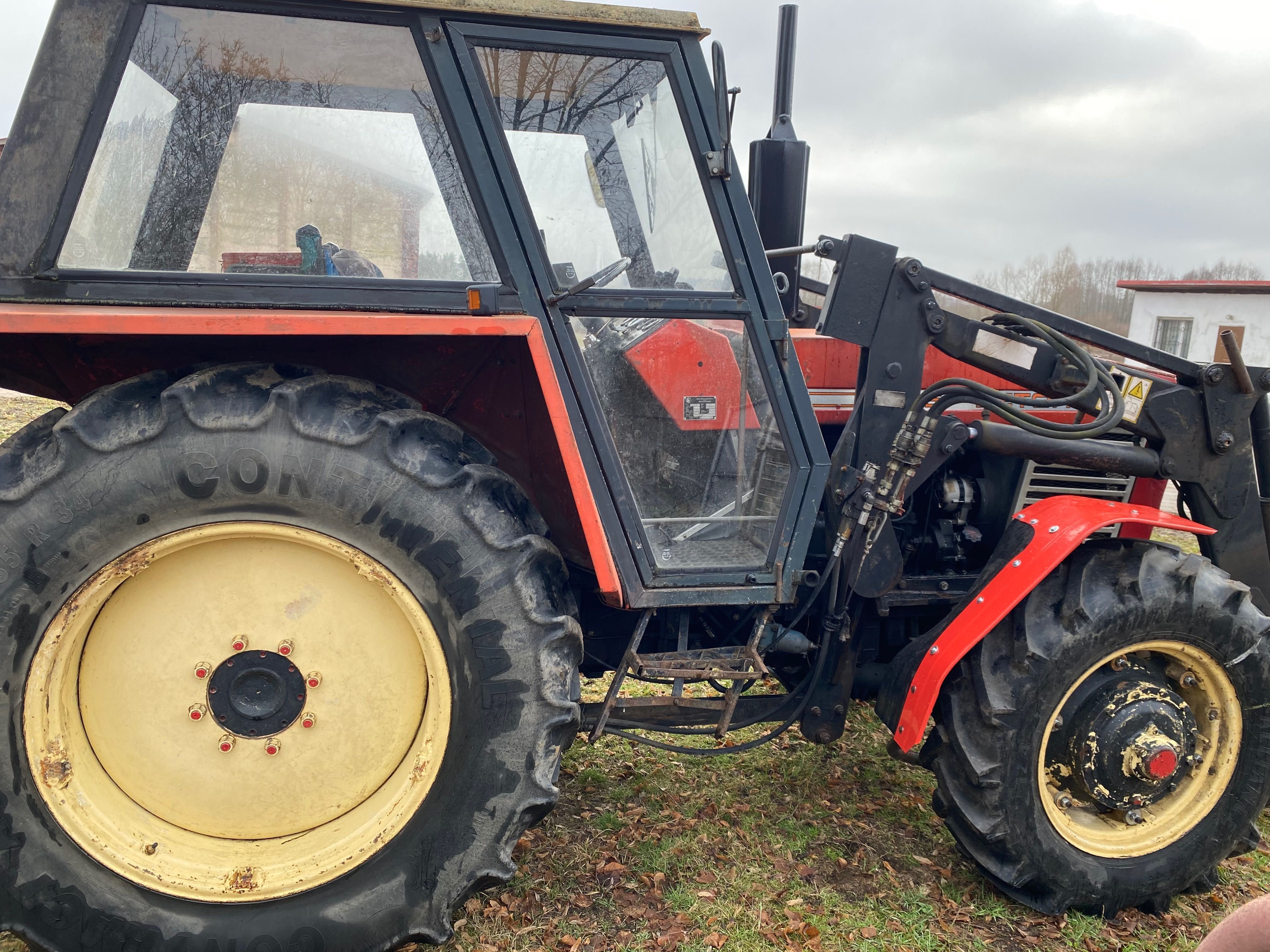ZETOR 8045 z ładowaczem