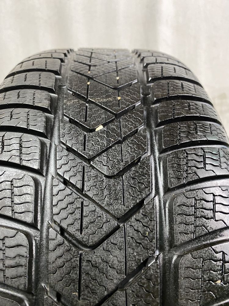 245/45R18 100V Pirelli Sottozero 3 * MO 19rok
