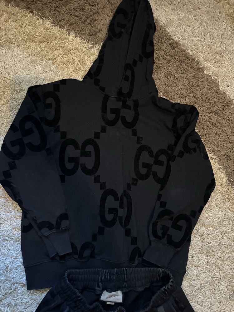 Костюм Gucci M розмір