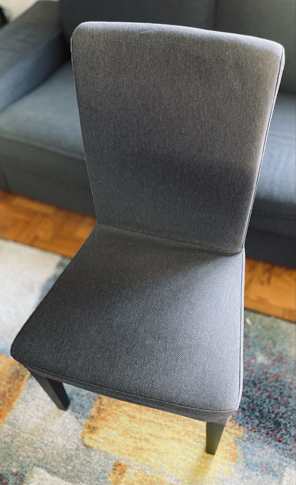 ## URG ## 4 cadeiras Bergmung (ikea) - cinza