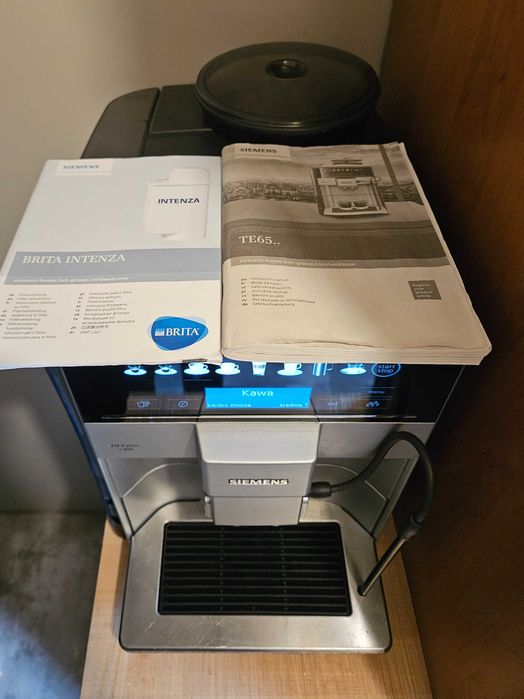 Ekspres Siemens EQ.6 plus S300 bardzo mało używany
