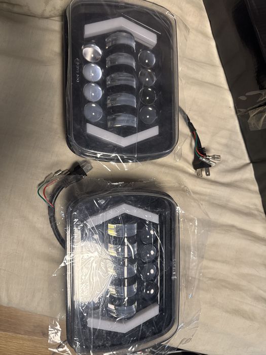 Reflektory przód JEEP CHEROKEE XJ LED komplet