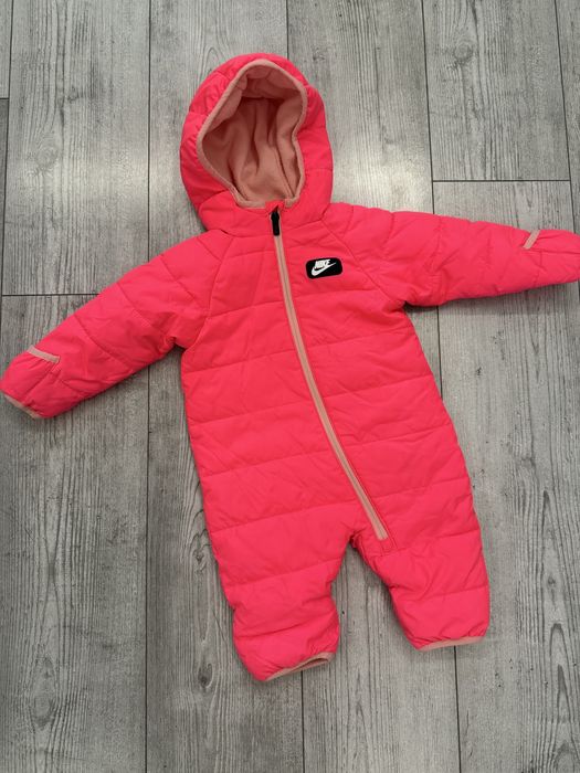 Комбінезон nike яскраво рожевий