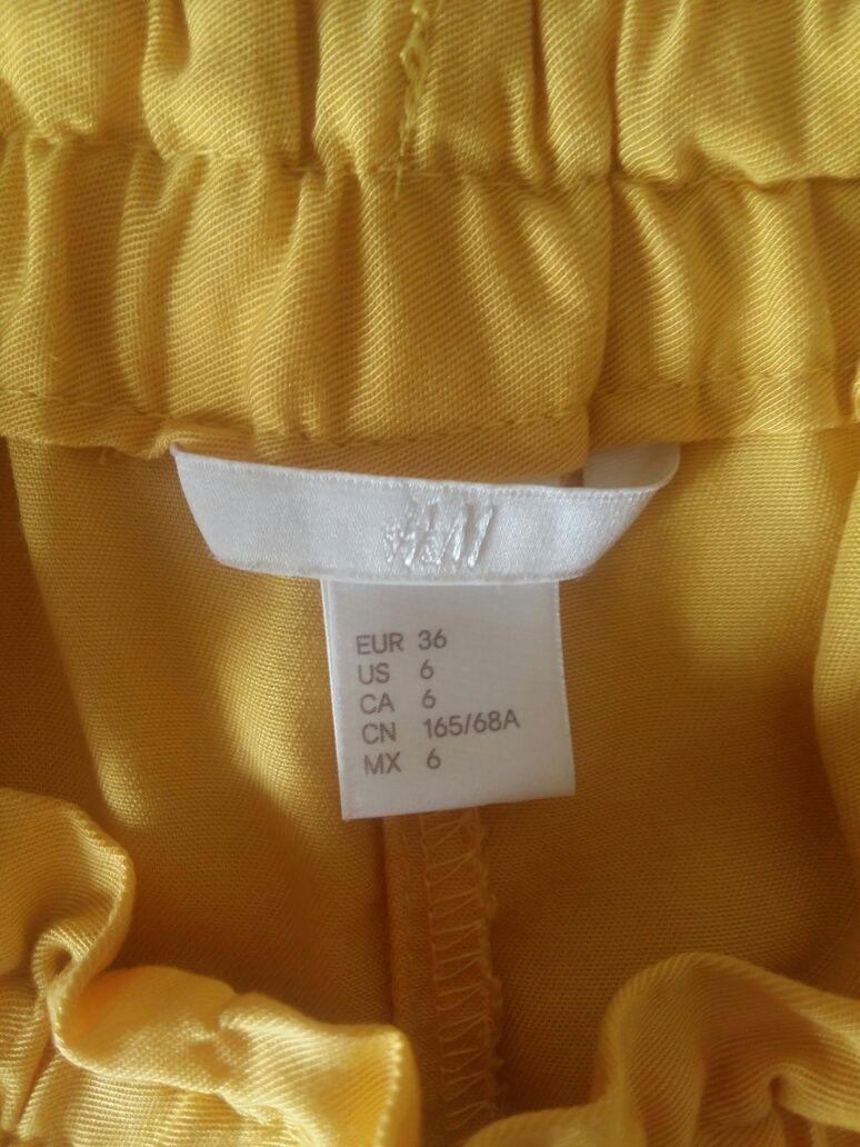 Желтые шорты с высокой посадкой фирмы H&M 36-38 р.на девушку S-M