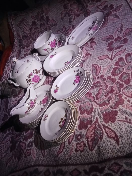 Продам столовий сервис