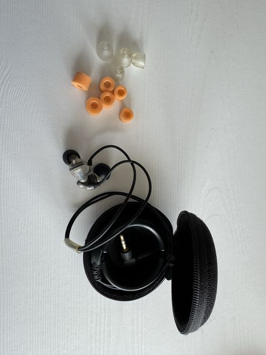 Auscultadores in-ear profissionais Shure